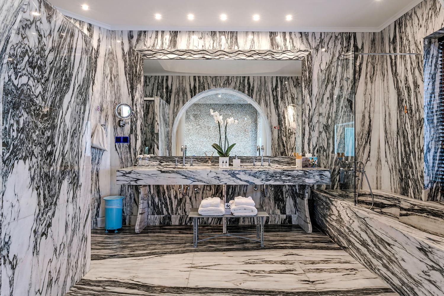 Agalia Luxury Suites Koumpara Exteriör bild