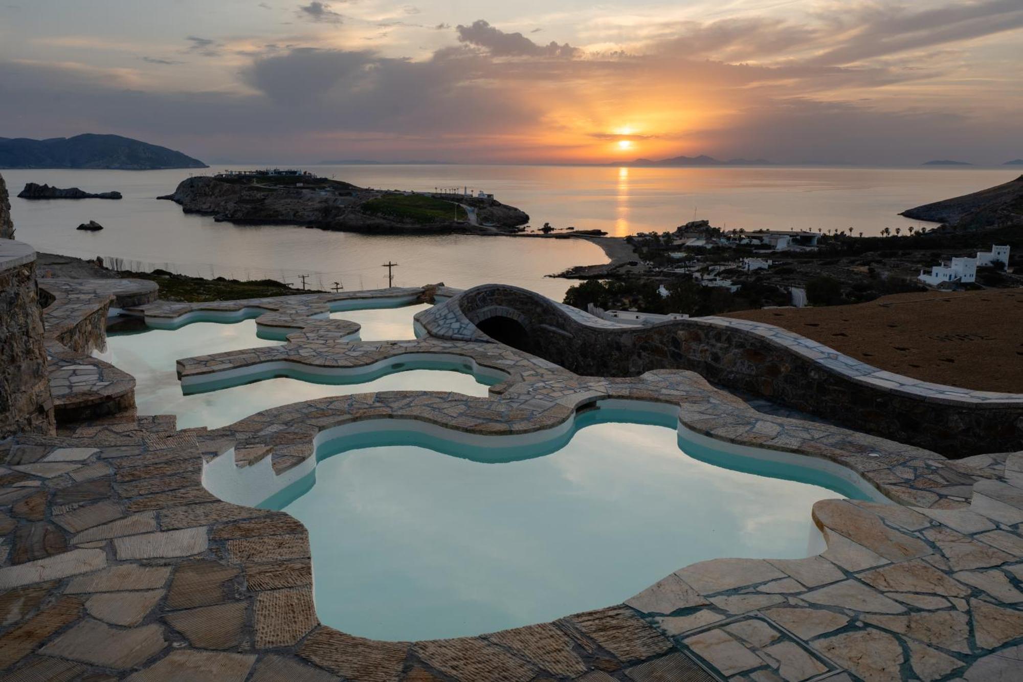 Agalia Luxury Suites Koumpara Exteriör bild